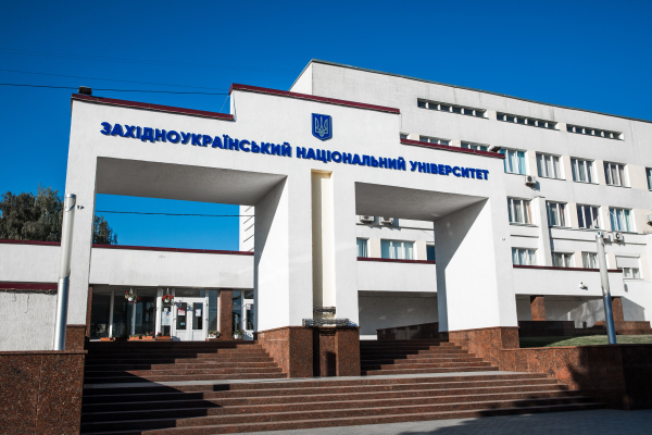 Класичний університет Тернополя ЗУНУ – лідер за кількістю поданих заяв вступників