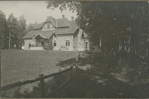 Мисливський маєток коло Ягільниці на фото 1930 року