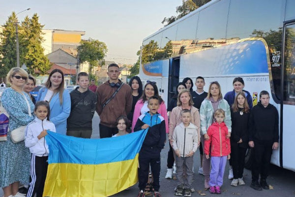 Діти військових з Тернополя поїхали на відпочинок у Польщу