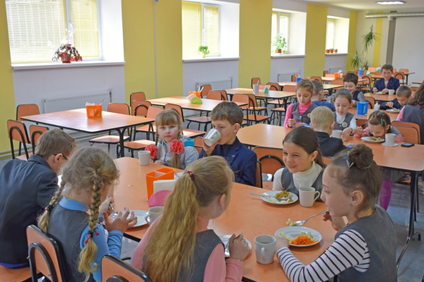 У 33-ох школах Тернопільщині організують шкільне харчування Всесвітньої продовольчої програми ООН