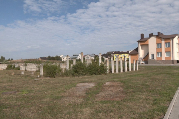 У селі поблизу Тернополя хочуть продати землю і побудувати школу