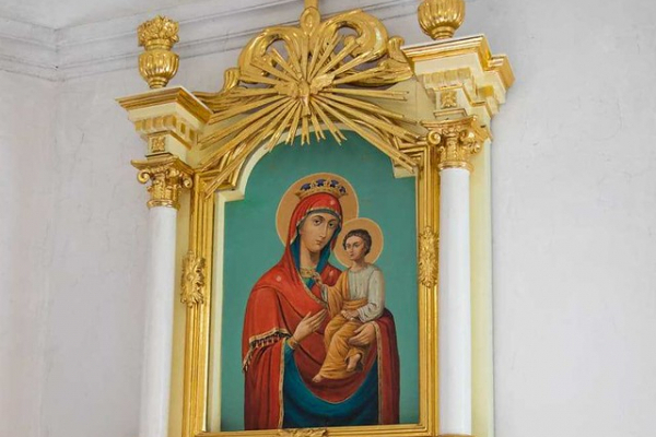 Поблизу Тернополя зберігається копія чудотворної ікони, яка «найніжніше лікує рани, завдані війною»