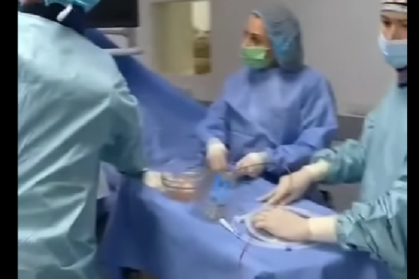 Тернопільські лікарі вперше в Україні виконали унікальну процедуру: пацієнт - поранений військовослужбовець