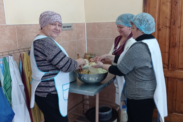 Жителі Бучацької громади приготували смаколики й подарунки військовим до Дня Миколая