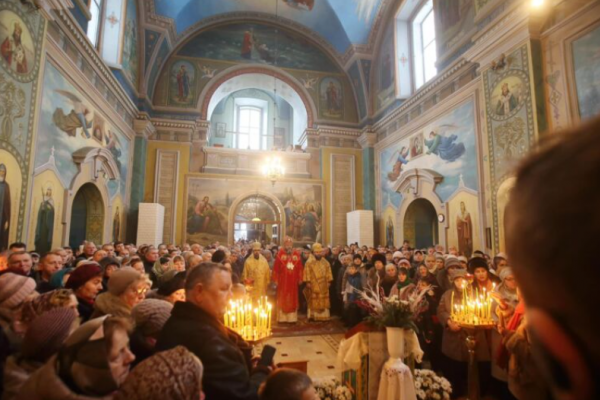 У Кременеці в Миколаївський Собор повернулась українська церква