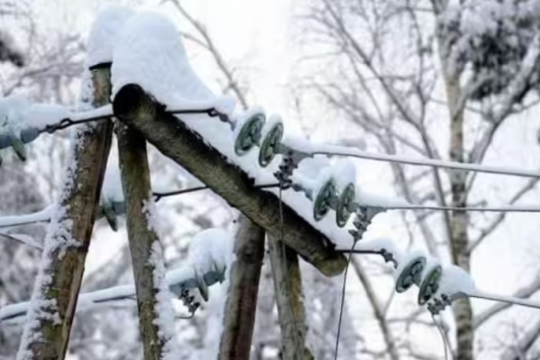 Негода на Тернопільщині: ряд населених пунктів залишився без світла