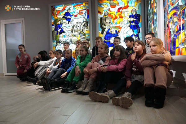 Тернопільські школярі побували на екскурсії в музеї пожежно-рятувальної служби