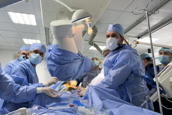 У Тернополі лікарі провели унікальну операцію на серці