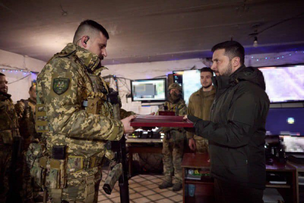 Президент Зеленський відвідав військових в Авдіївці