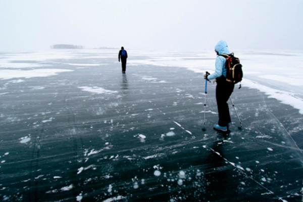 На водоймах Тернопільщини крига стала тонша: жителів області просять не виходити на лід