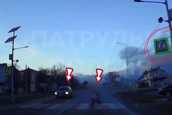 У Тернополі водій ледь не збив жінку на переході