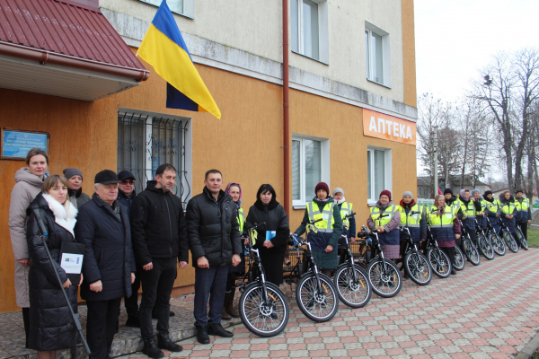 Понад 10 триколісних електровелосипедів для соцробітників отримали у Борсуківській громаді за кошти ПРООН