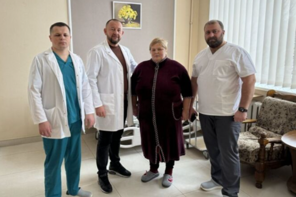 У Тернополі лікарі оперували пацієнтку з ожирінням, вага якої сягнула 180 кг