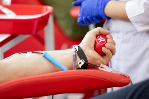 На Тернопільщині військові стали донорами крові для поранених побратимів