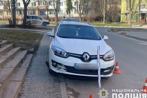 Слідчі оголосили підозру водійці, яка збила на тротуарі трьох пішоходів у Тернополі