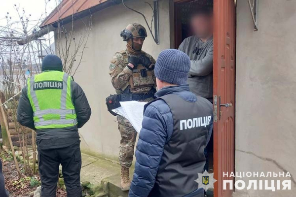 Мали їхати за гуманітаркою для ЗСУ: у Тернополі пограбували чоловіків