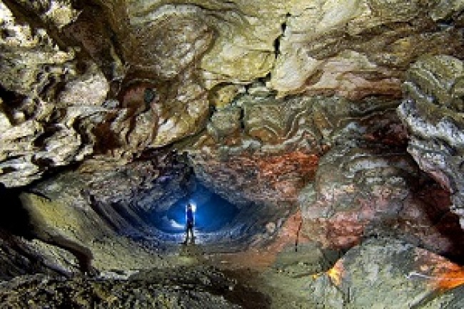 Унікальні гіпсові печери на Тернопільщині: ціни, маршрути та розваги (Відео)