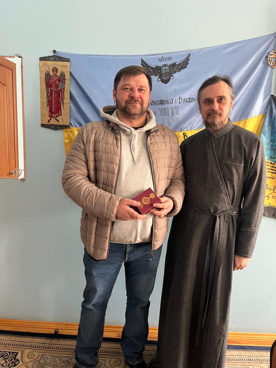 Медаль «Хрест свободи» отримав від митрополита Нестора тернопільський волонтер